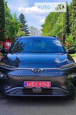 Внедорожник / Кроссовер Hyundai Kona 2019 в Млинове