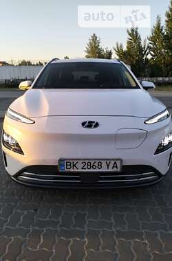 Внедорожник / Кроссовер Hyundai Kona 2021 в Ровно