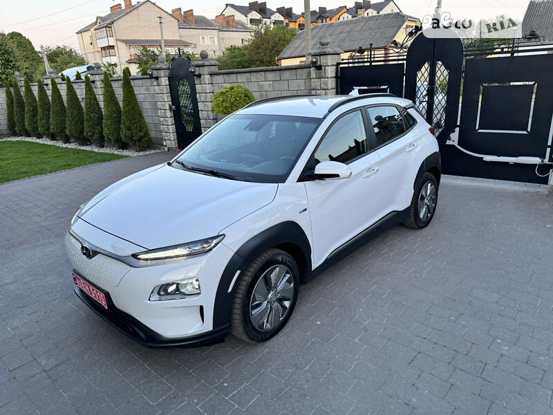 Внедорожник / Кроссовер Hyundai Kona 2021 в Дубно