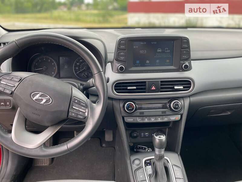 Внедорожник / Кроссовер Hyundai Kona 2020 в Киеве