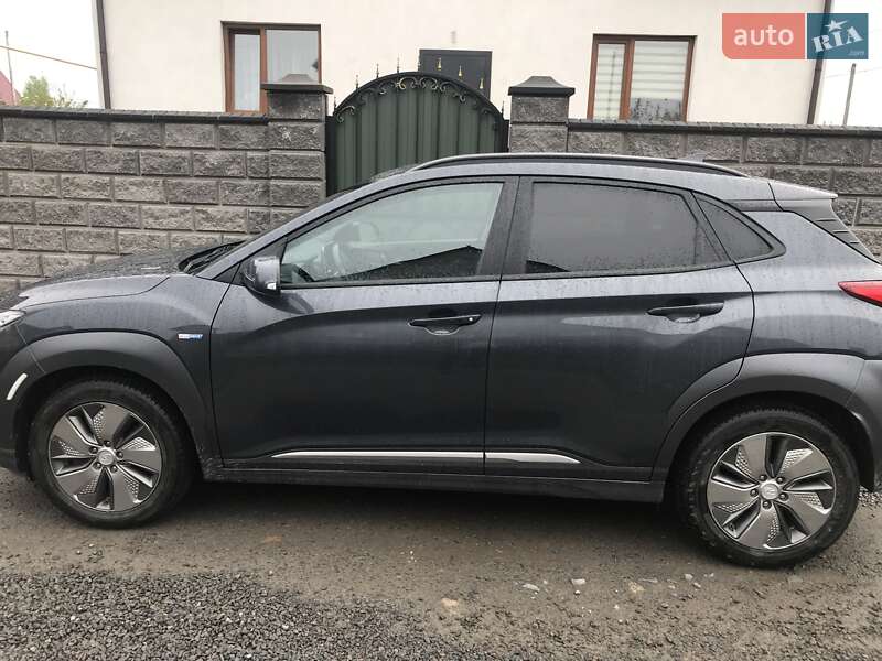 Внедорожник / Кроссовер Hyundai Kona 2018 в Ровно
