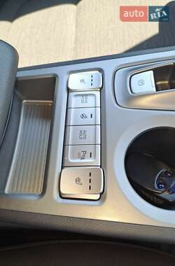 Внедорожник / Кроссовер Hyundai Kona 2020 в Ровно