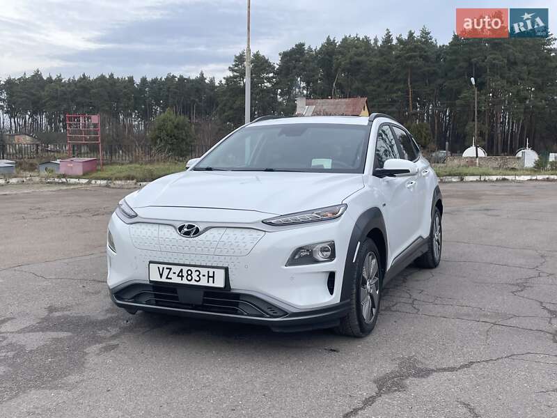 Внедорожник / Кроссовер Hyundai Kona 2019 в Дубно