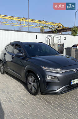 Внедорожник / Кроссовер Hyundai Kona 2019 в Одессе