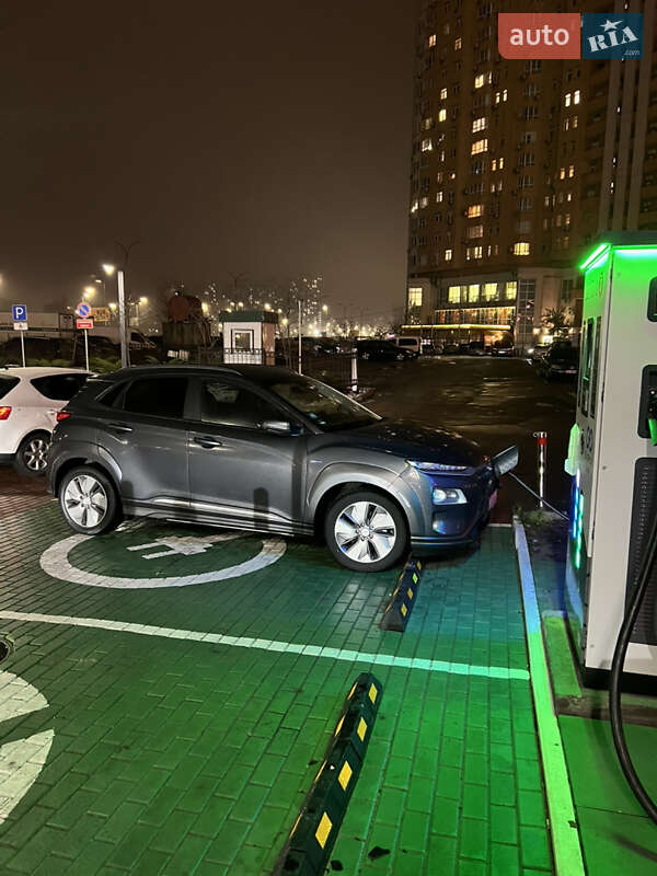 Внедорожник / Кроссовер Hyundai Kona 2019 в Полтаве