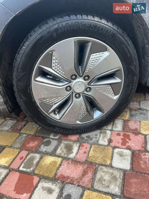 Внедорожник / Кроссовер Hyundai Kona 2019 в Полтаве