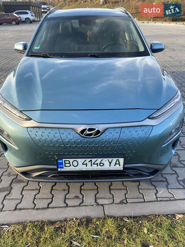 Внедорожник / Кроссовер Hyundai Kona 2018 в Тернополе