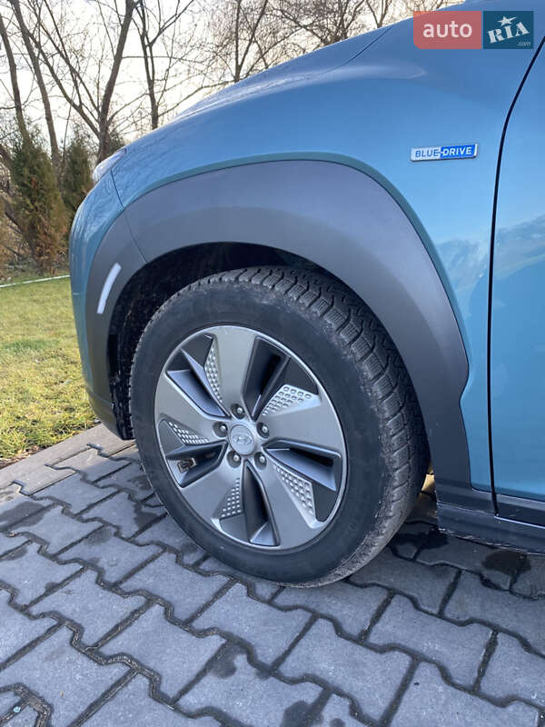 Внедорожник / Кроссовер Hyundai Kona 2018 в Тернополе