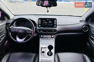 Внедорожник / Кроссовер Hyundai Kona 2018 в 