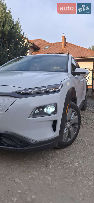 Позашляховик / Кросовер Hyundai Kona 2019 в Тернополі