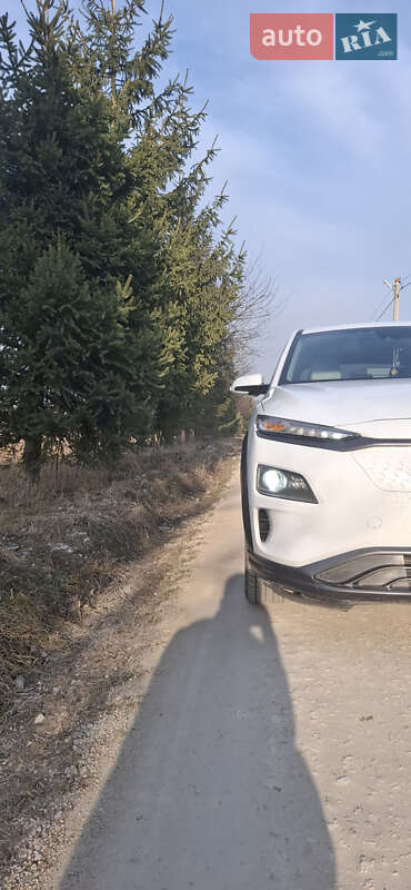Позашляховик / Кросовер Hyundai Kona 2019 в Тернополі