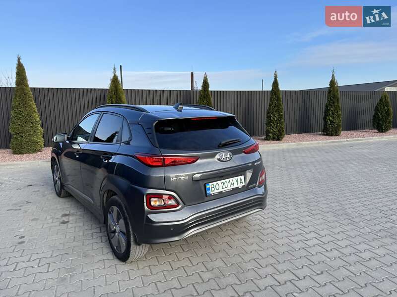 Позашляховик / Кросовер Hyundai Kona 2018 в Тернополі
