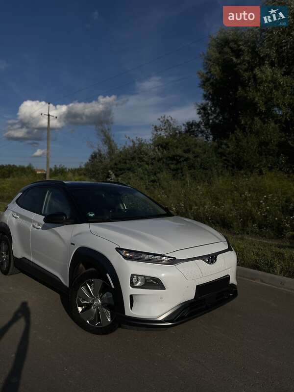 Внедорожник / Кроссовер Hyundai Kona 2018 в Ровно