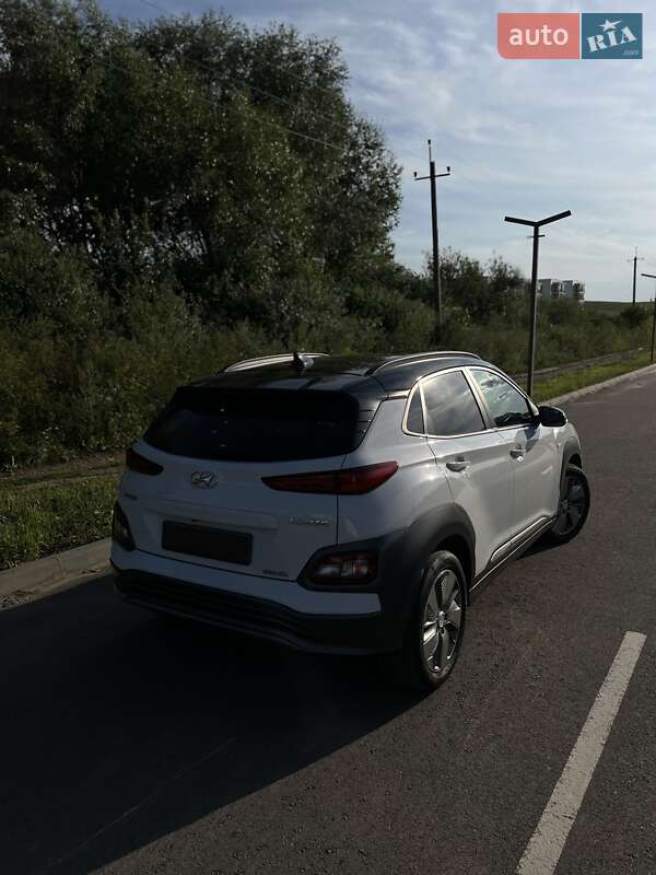 Внедорожник / Кроссовер Hyundai Kona 2018 в Ровно
