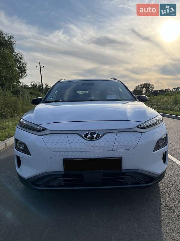 Внедорожник / Кроссовер Hyundai Kona 2018 в Ровно