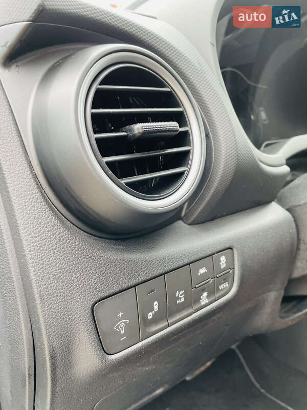 Внедорожник / Кроссовер Hyundai Kona 2019 в Хмельницком