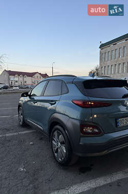 Внедорожник / Кроссовер Hyundai Kona 2018 в 
