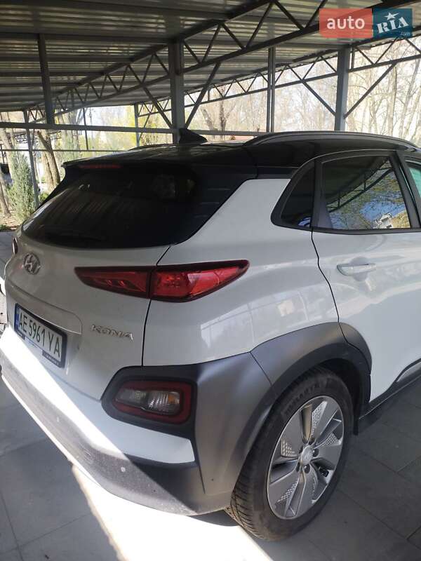 Позашляховик / Кросовер Hyundai Kona 2020 в Дніпрі