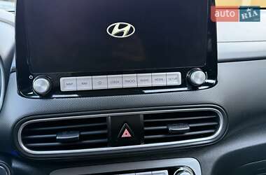 Внедорожник / Кроссовер Hyundai Kona 2020 в 