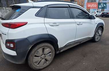 Внедорожник / Кроссовер Hyundai Kona 2020 в 