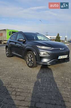 Внедорожник / Кроссовер Hyundai Kona 2018 в 