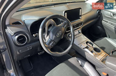 Позашляховик / Кросовер Hyundai Kona 2019 в 