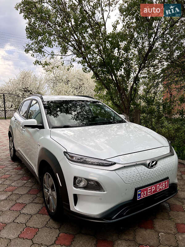 Внедорожник / Кроссовер Hyundai Kona 2019 в Ровно