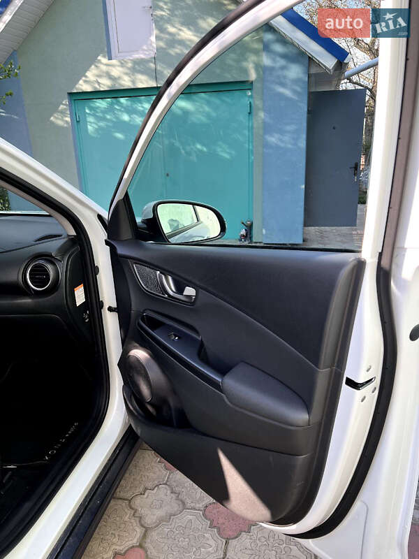 Внедорожник / Кроссовер Hyundai Kona 2019 в Ровно