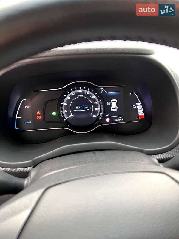 Внедорожник / Кроссовер Hyundai Kona 2019 в Ровно