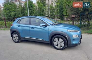 Внедорожник / Кроссовер Hyundai Kona 2020 в 