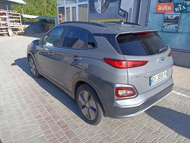 Позашляховик / Кросовер Hyundai Kona 2018 в Тростянці