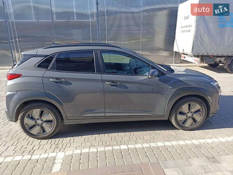 Позашляховик / Кросовер Hyundai Kona 2018 в Тростянці