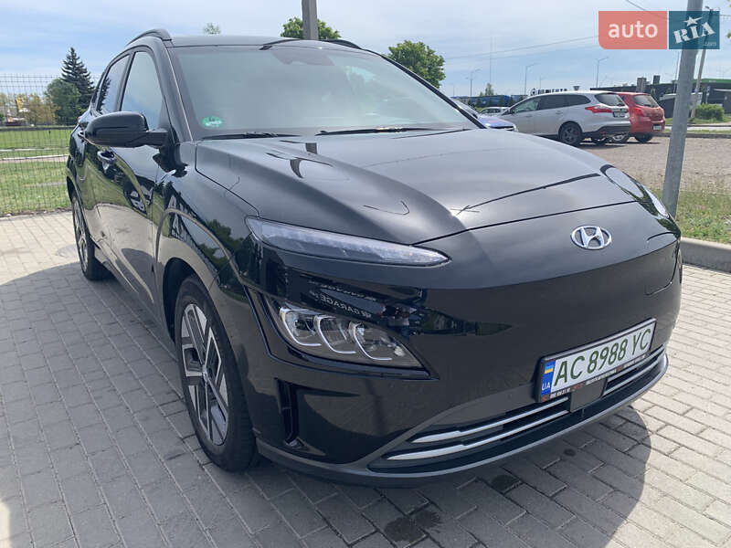 Позашляховик / Кросовер Hyundai Kona 2023 в 