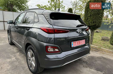 Внедорожник / Кроссовер Hyundai Kona 2020 в 
