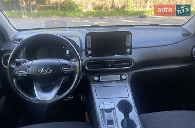 Позашляховик / Кросовер Hyundai Kona 2019 в 