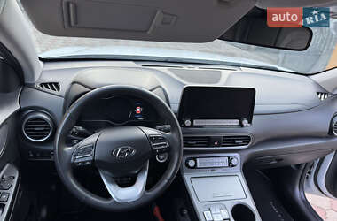 Позашляховик / Кросовер Hyundai Kona 2020 в 