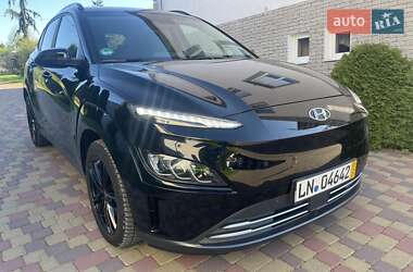 Позашляховик / Кросовер Hyundai Kona 2022 в 