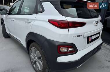 Внедорожник / Кроссовер Hyundai Kona 2020 в 