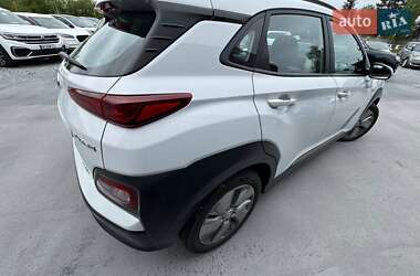 Внедорожник / Кроссовер Hyundai Kona 2020 в 