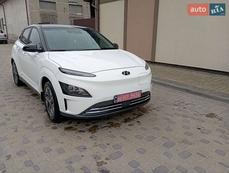 Внедорожник / Кроссовер Hyundai Kona 2022 в 