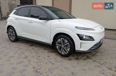 Внедорожник / Кроссовер Hyundai Kona 2022 в 