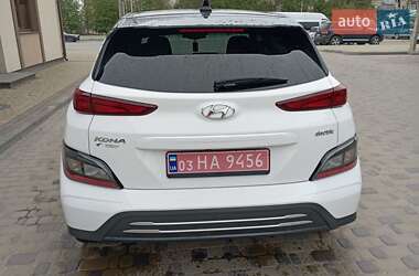 Внедорожник / Кроссовер Hyundai Kona 2022 в 