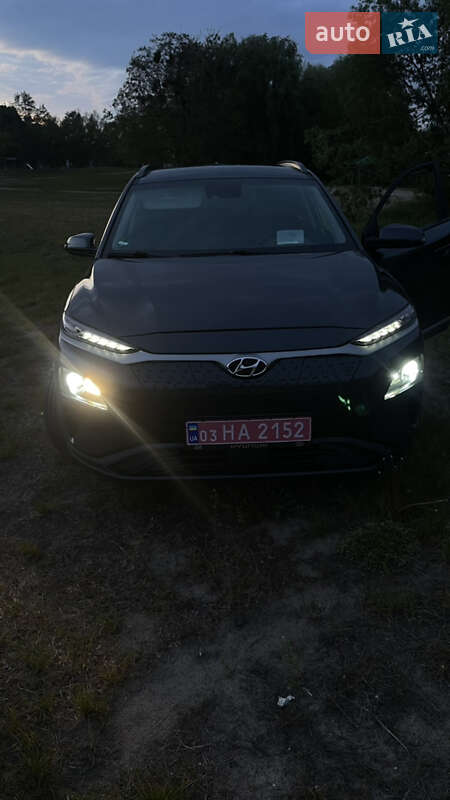 Внедорожник / Кроссовер Hyundai Kona 2019 в Сарнах