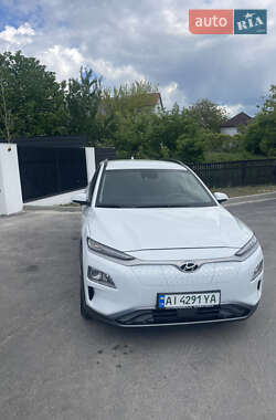Внедорожник / Кроссовер Hyundai Kona 2020 в 