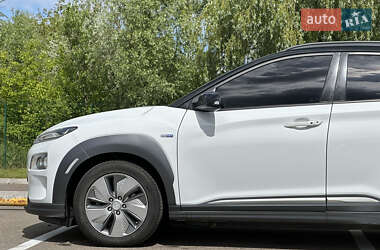 Позашляховик / Кросовер Hyundai Kona 2018 в 