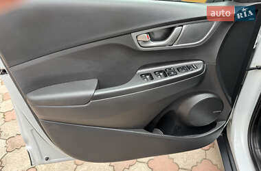 Позашляховик / Кросовер Hyundai Kona 2020 в 