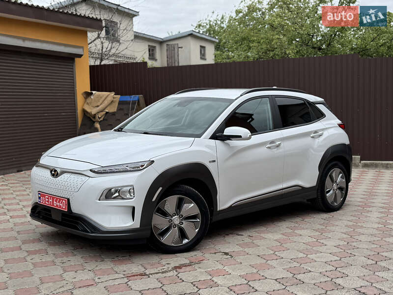Позашляховик / Кросовер Hyundai Kona 2020 в 