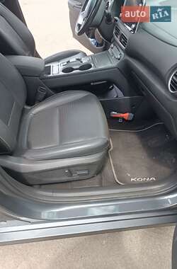Внедорожник / Кроссовер Hyundai Kona 2019 в 
