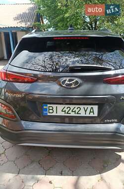Внедорожник / Кроссовер Hyundai Kona 2019 в 