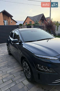 Внедорожник / Кроссовер Hyundai Kona 2022 в 